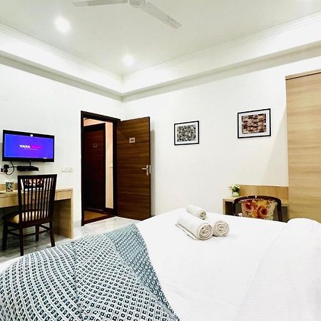 Bluo Studio2 Golf Course Road - Gym, Terrace Garden Gurgaon Luaran gambar