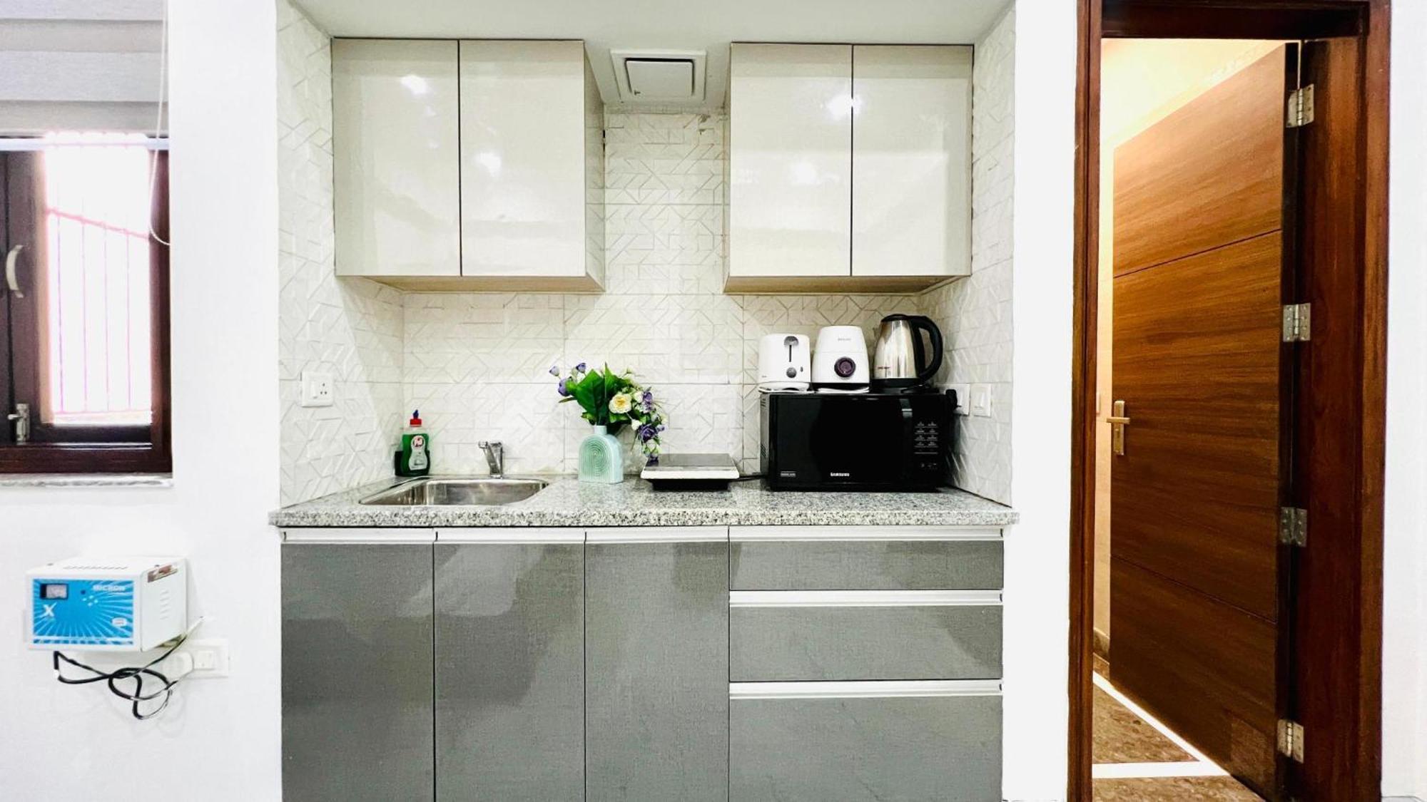 Bluo Studio2 Golf Course Road - Gym, Terrace Garden Gurgaon Luaran gambar
