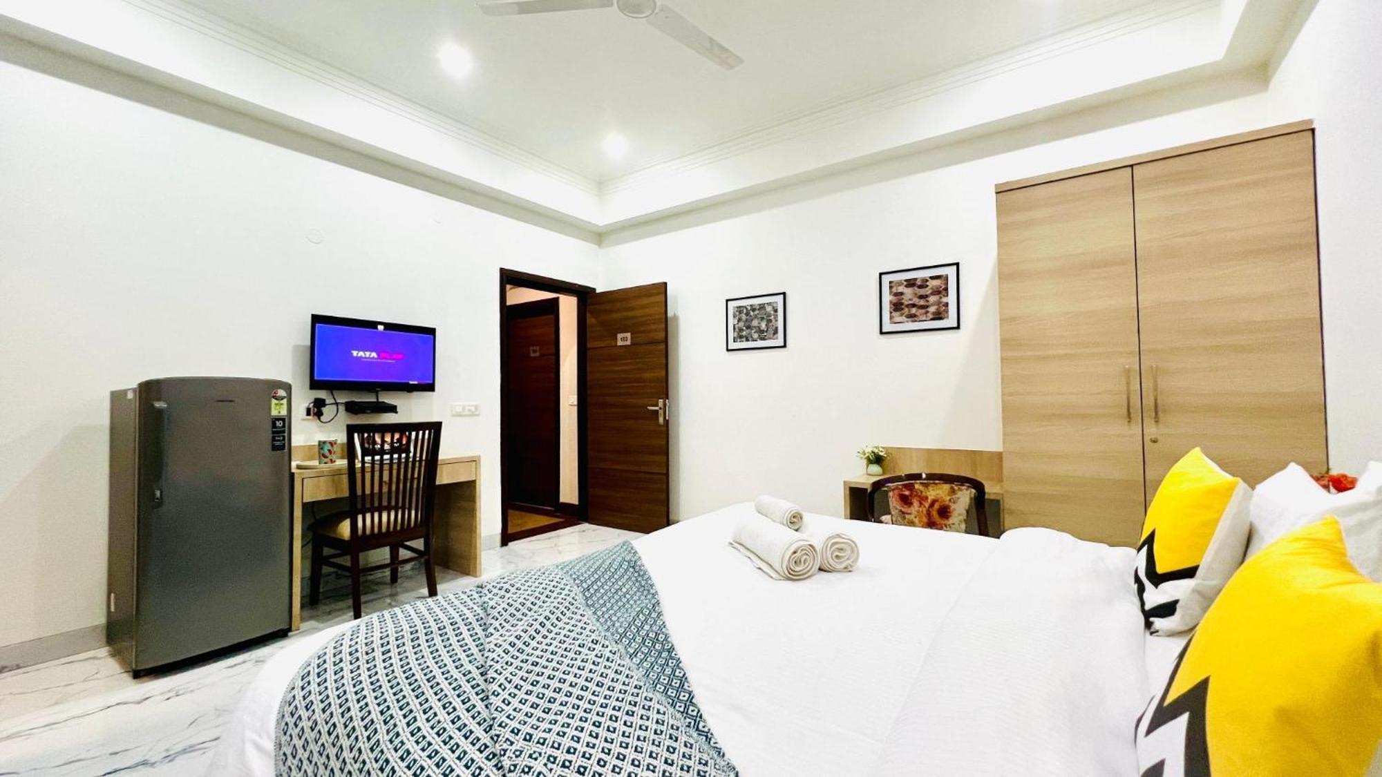 Bluo Studio2 Golf Course Road - Gym, Terrace Garden Gurgaon Luaran gambar